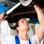 Die Reparatur und Wartung des Autos besser Profis überlassen